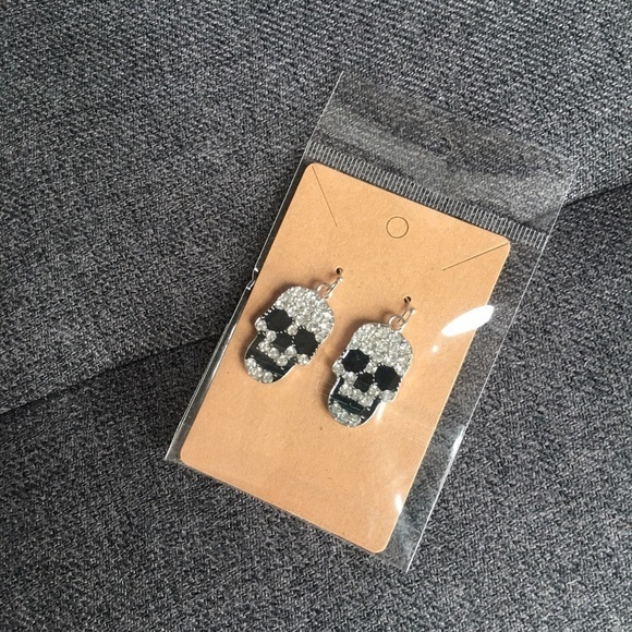 Skull Rhinestones Bling Fashion Dangle Earrings, Silver, Black - Picture 16 of 16